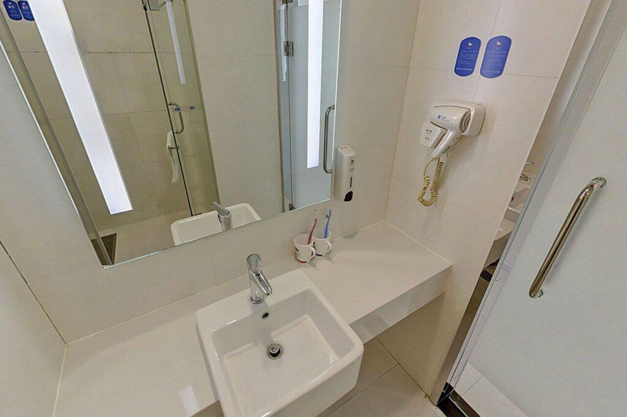 Hanting Hotel Shanghai Xujiahui Экстерьер фото